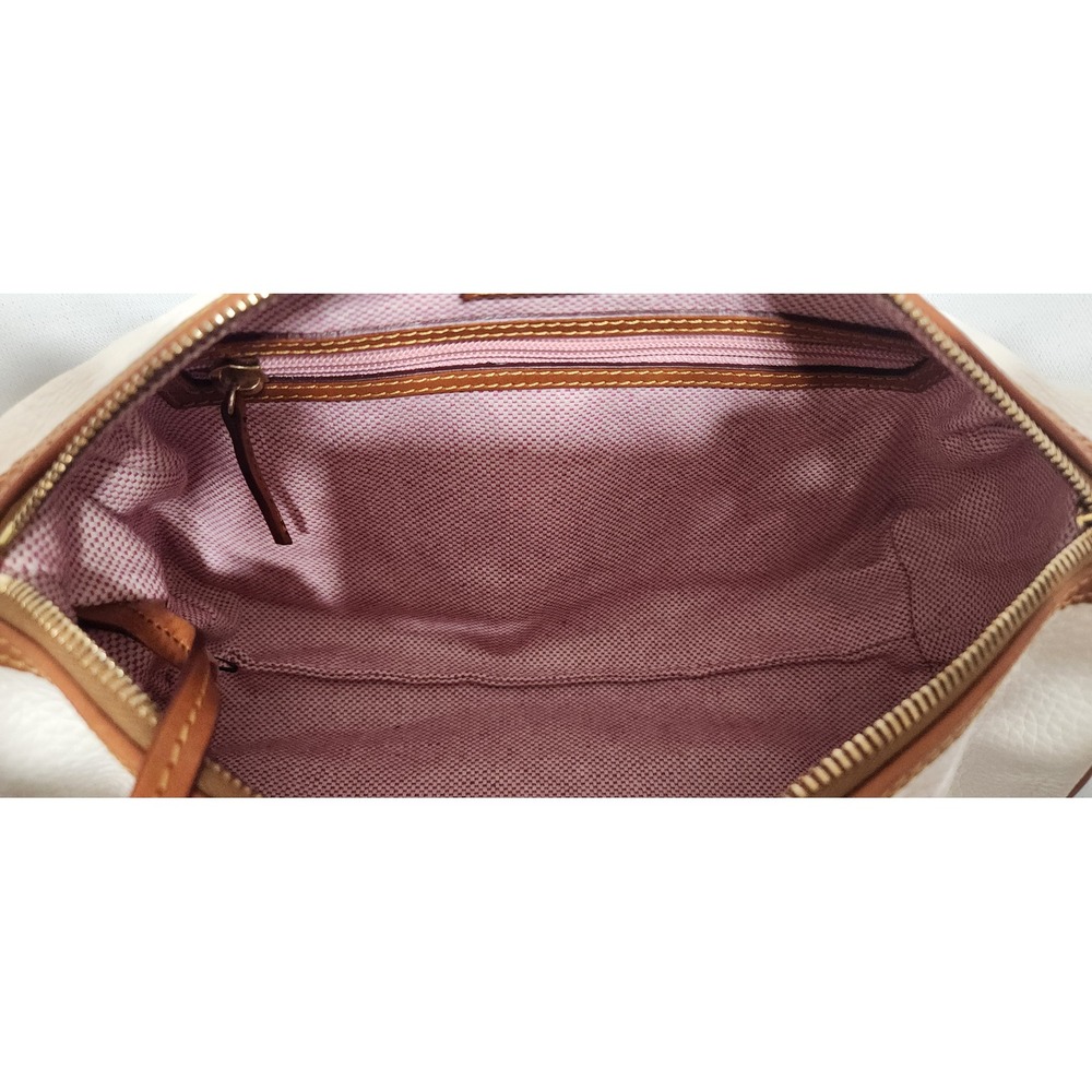 Dooney & Bourke White Pebbled Leather Barrel Bag Tan Trim Duck Charm - Picture 10 of 12